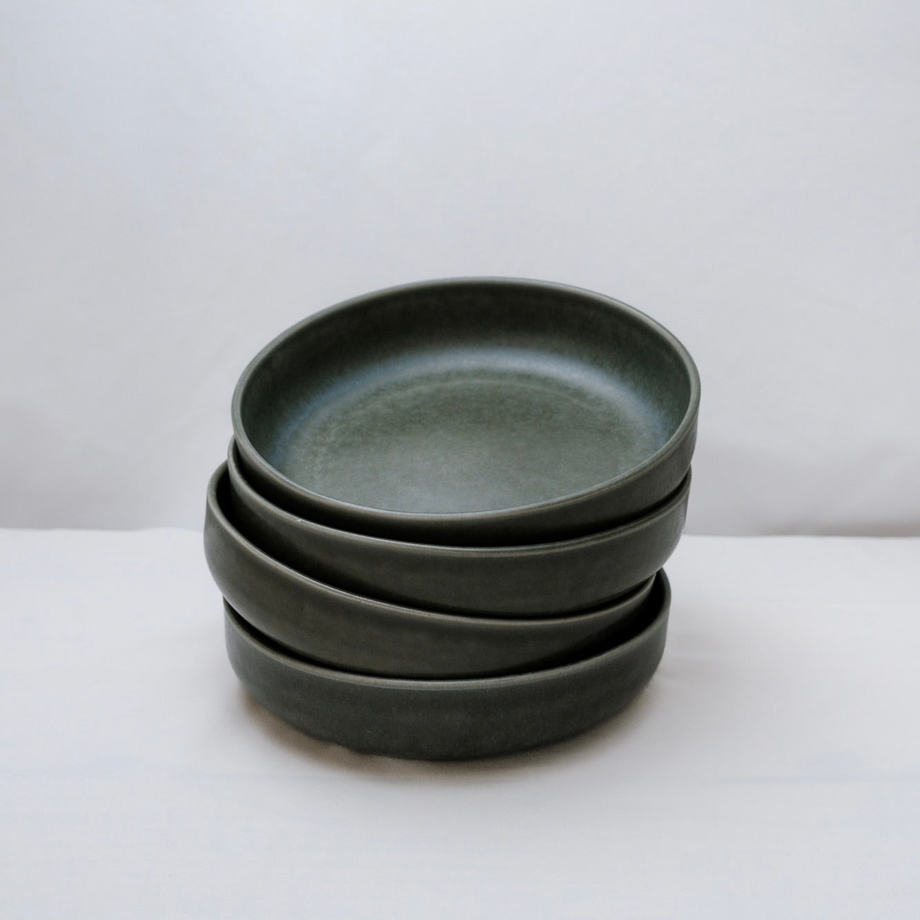 Assiettes creuses grise